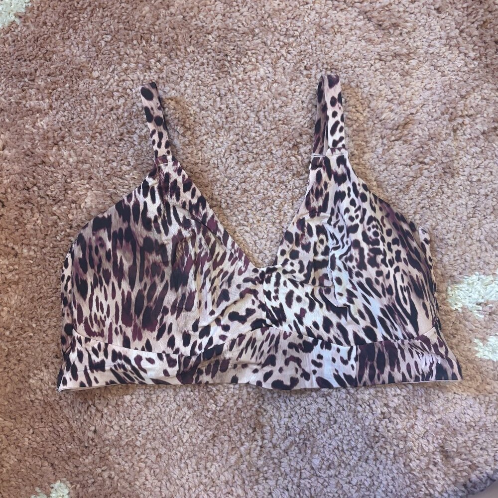 YITTY Leopard Print Sports Bra